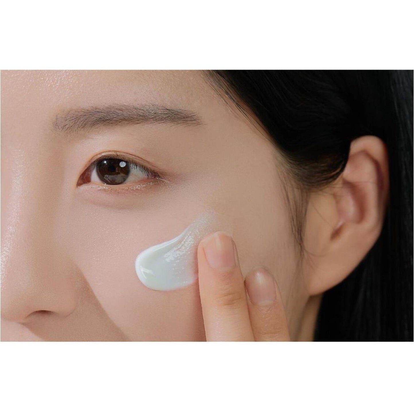 Madagascar Centella Hyalu - Cica Water - Fit Sun Serum 100 ml - SKIN1004 - NADAUN - 8809913830603